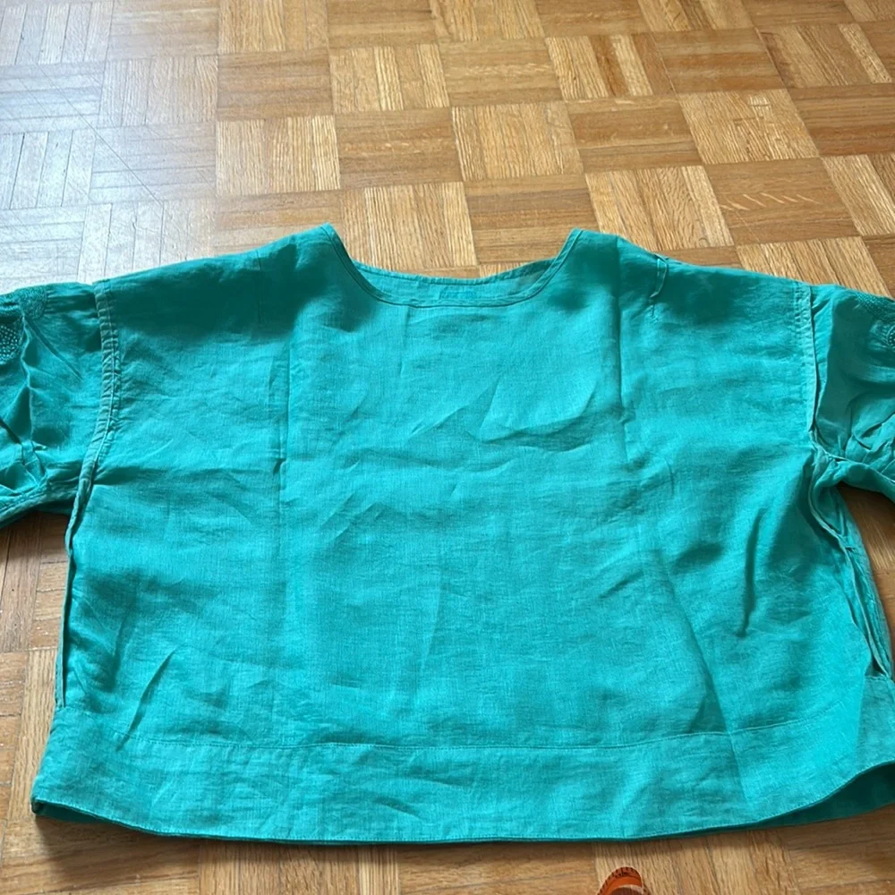 Linen - Picture 8 of 13